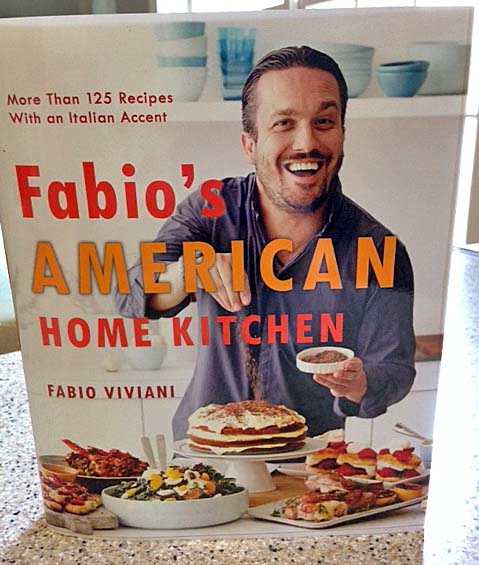 This cookbook features more than 125 recipes for his favorite American dishes, infused with his own special Italian flair, which Fabio cooks for family and friends. 